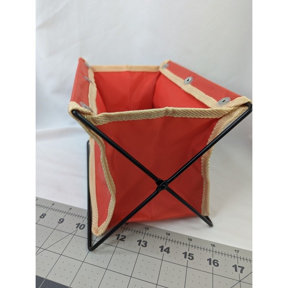 Highlights Magazine Book Holder Rack - Picture 7 of 8